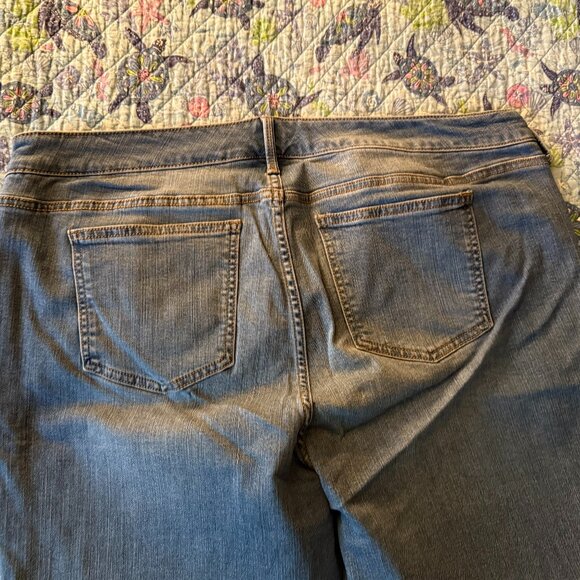 TORRID  Perfect Boyfriend Ankle Premium Stretch Jeand - Picture 5 of 5